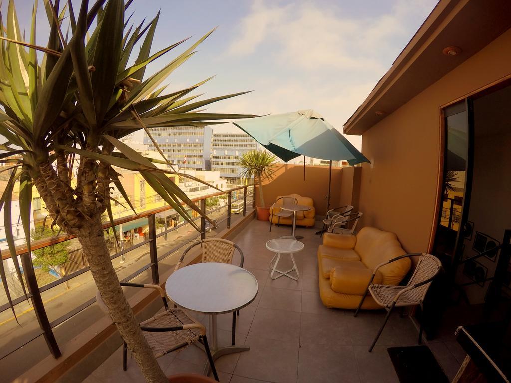 La Casa De Karla Hostel Lima Exterior photo